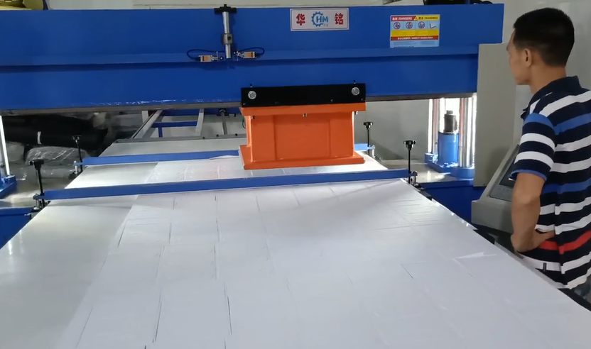 全自動龍門整板送料裁斷機