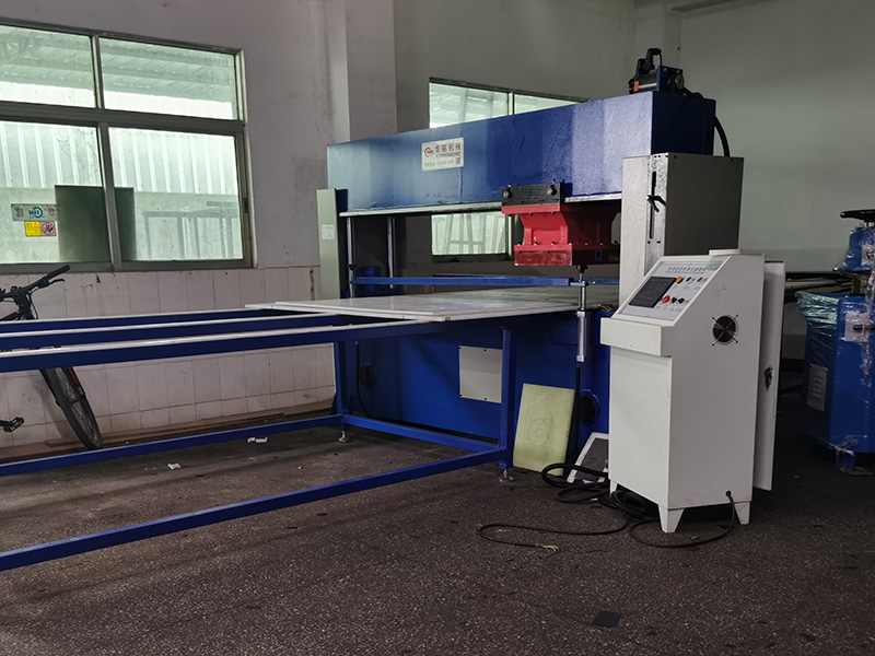 全自動龍門整板送料裁斷機