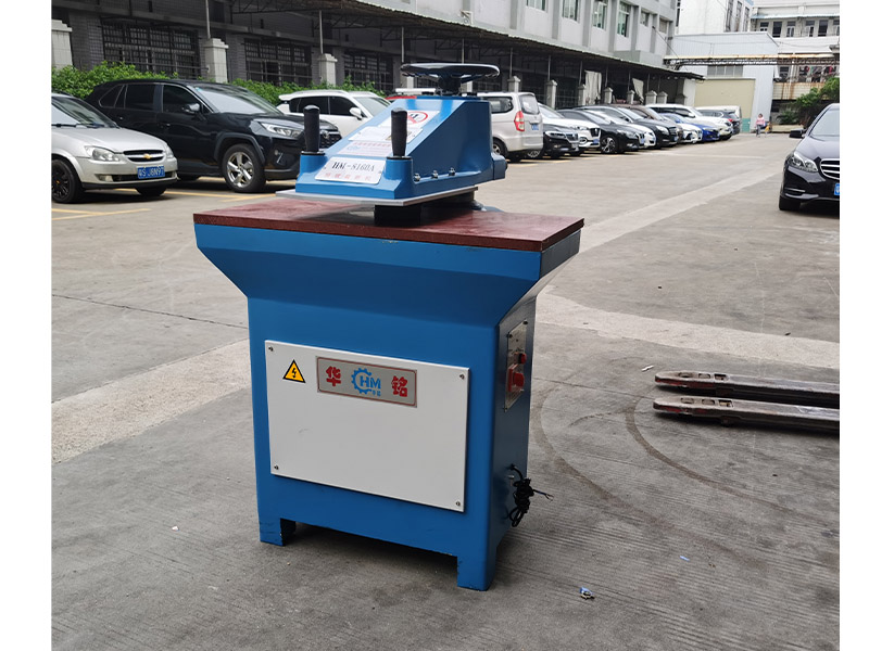 搖臂裁斷機(jī)