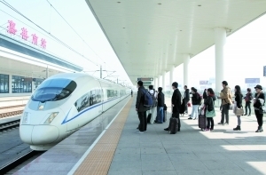 搶奪快遞物流市場(chǎng)增收，量價(jià)提升利好鐵路運(yùn)輸股